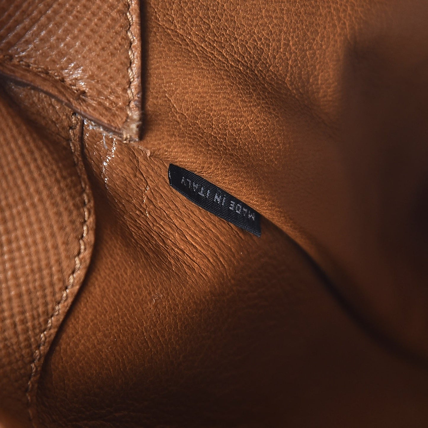 Saffiano Cuir Open Promenade Tote Caramel