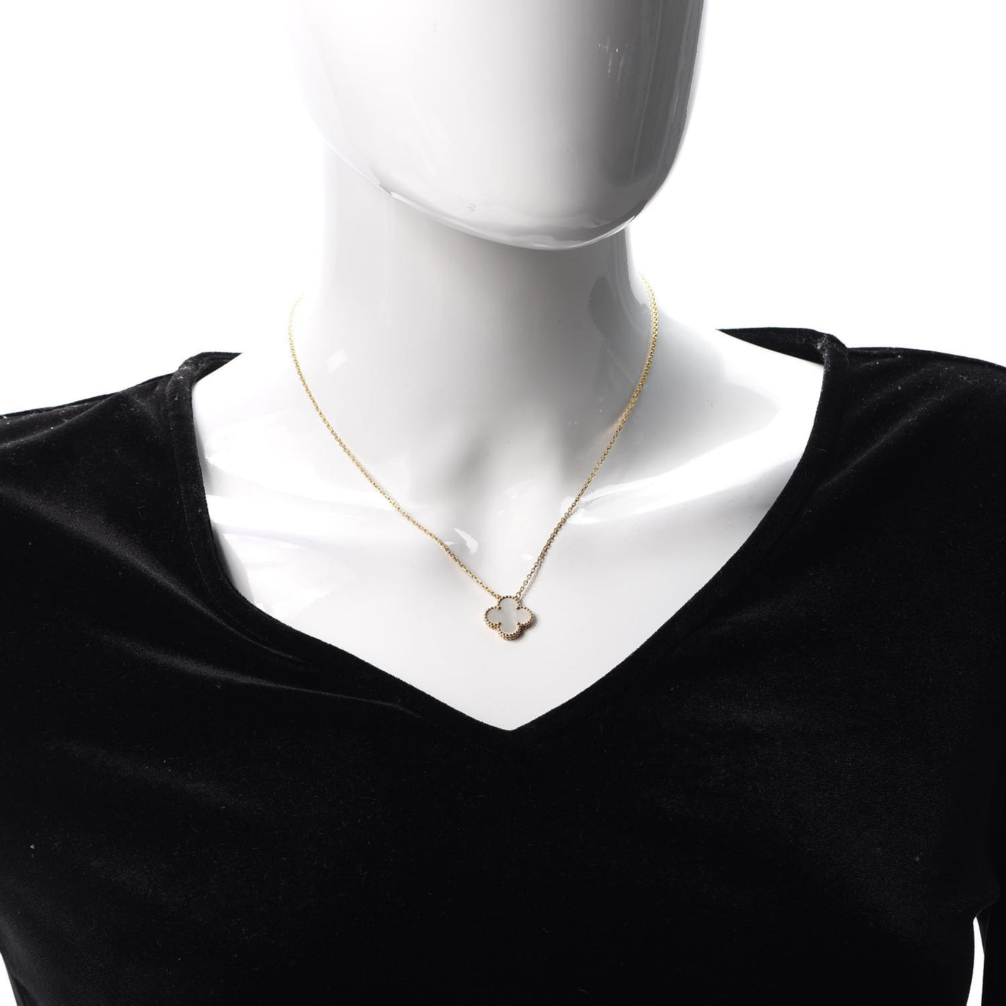 18K Yellow Gold Mother of Pearl Vintage Alhambra Pendant Necklace