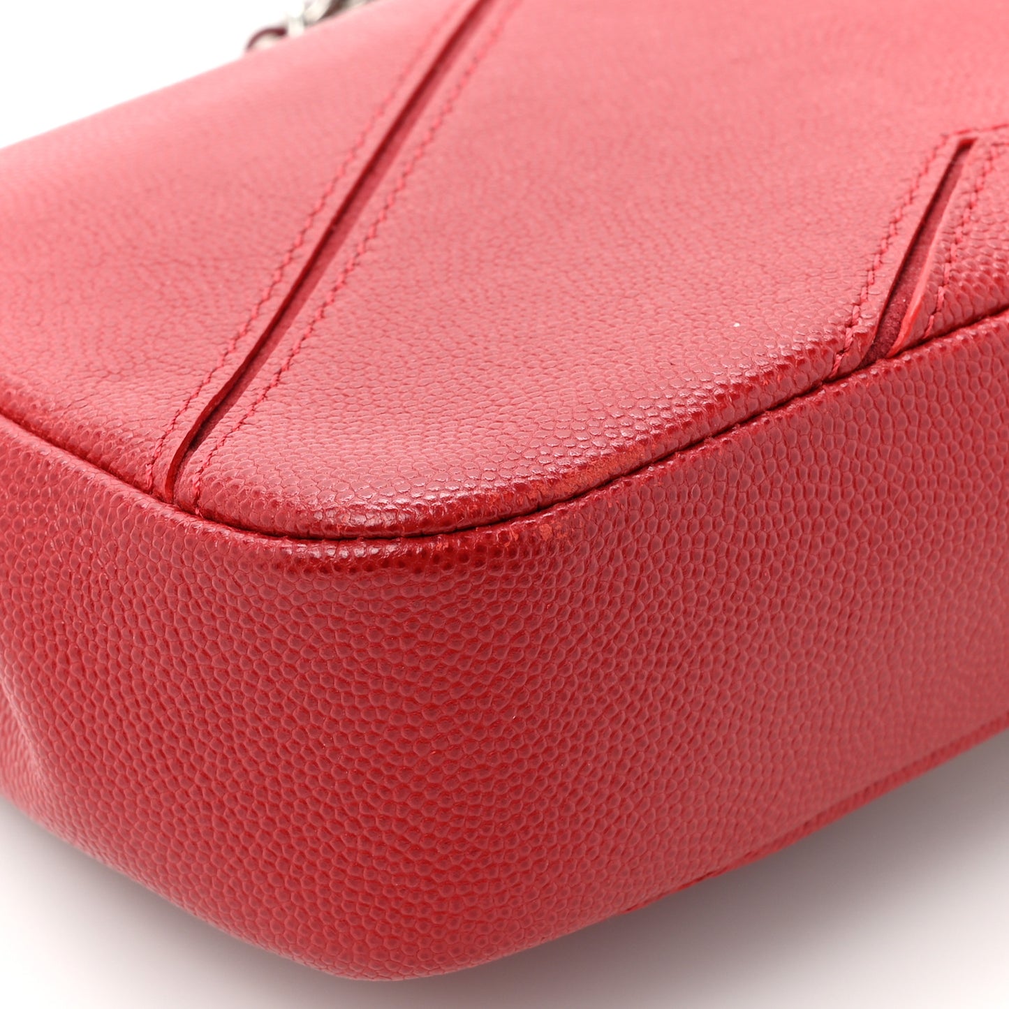 Caviar Macro Chevron Small Single Flap Red