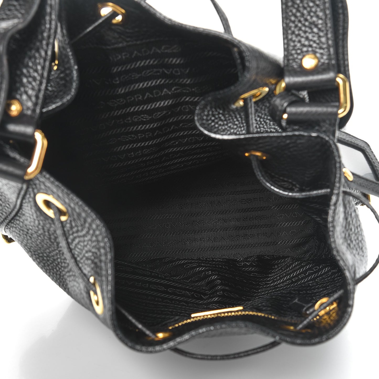 Vitello Daino Drawstring Bucket Nero Black