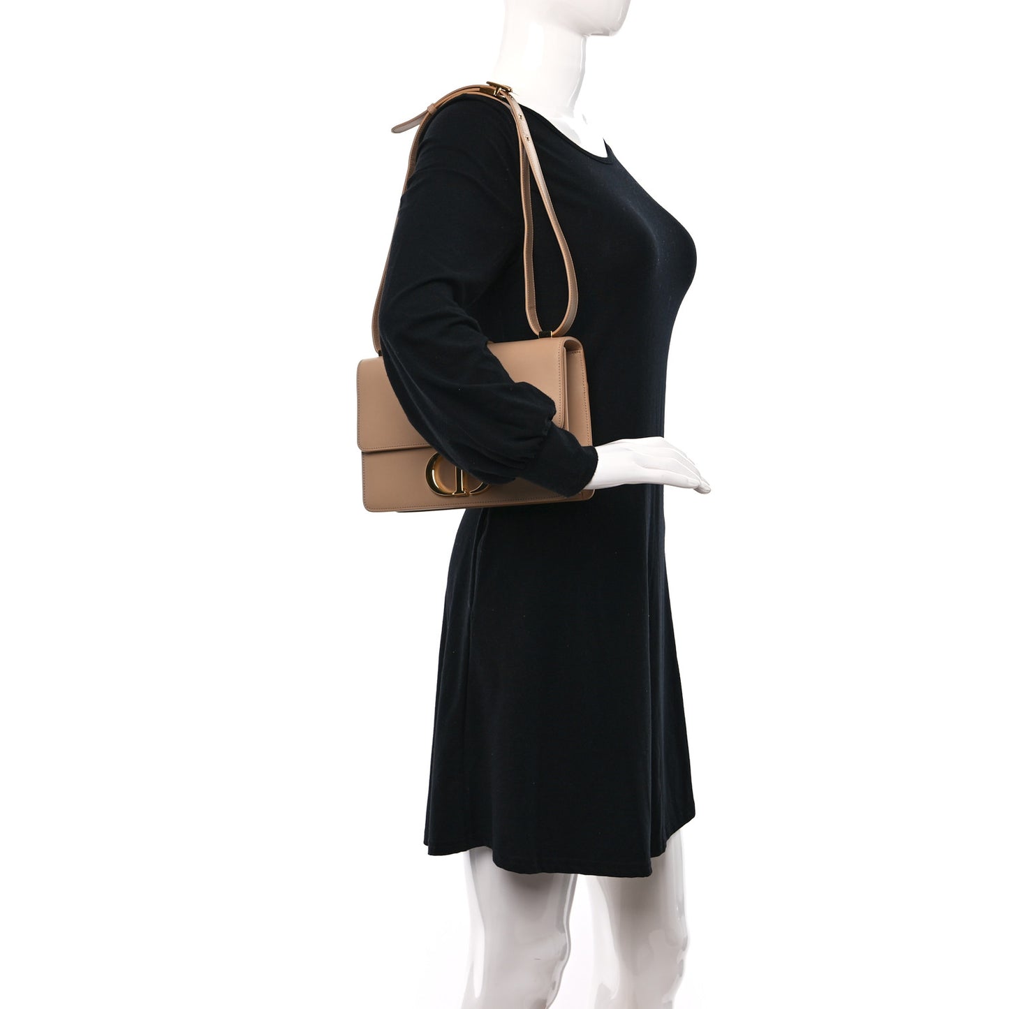 Box Calfskin 30 Montaigne Flap Bag Raw Beige