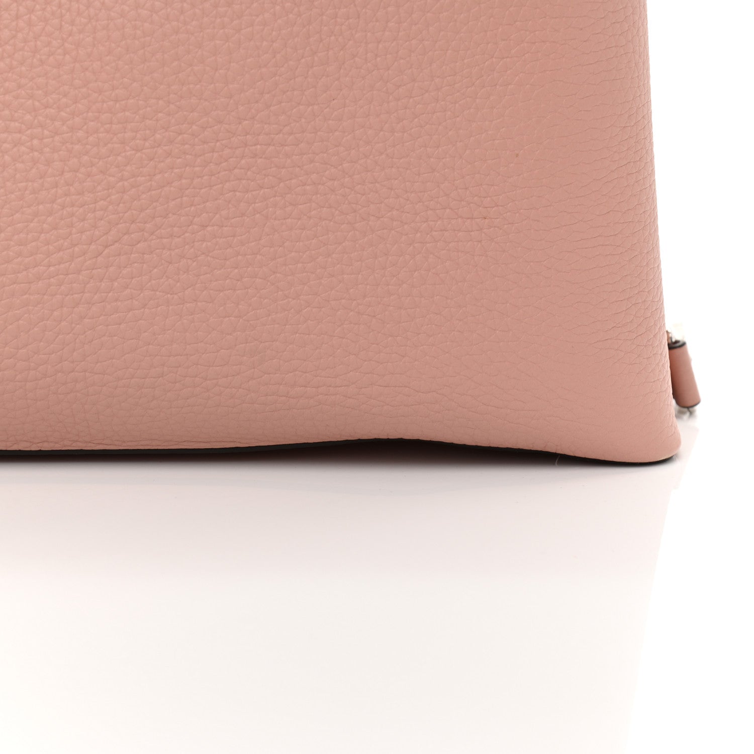 Louis Vuitton Taurillon Capucines PM Magnolia 9 of 10