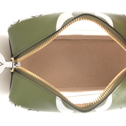 Louis Vuitton Monogram Giant Beach Pouch Kaki 4 of 4