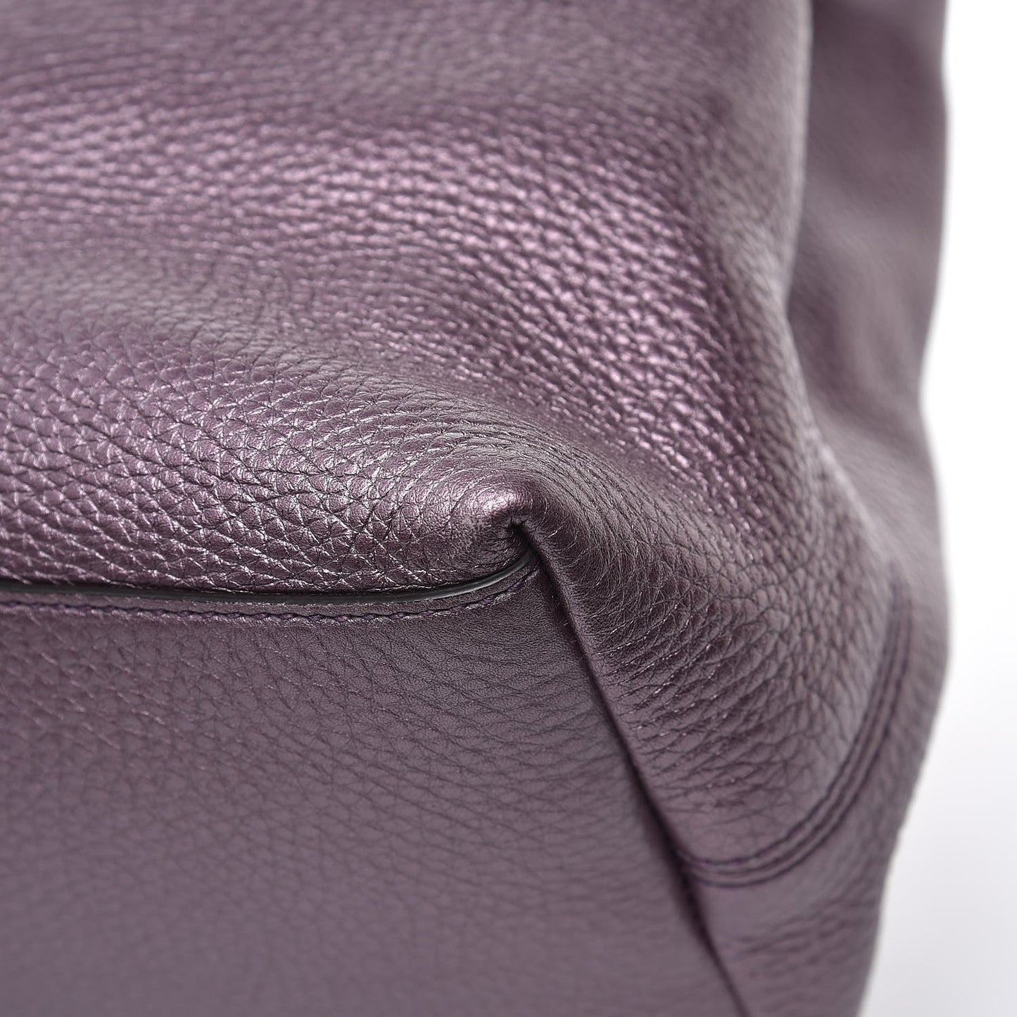 Metallic Pebbled Calfskin Medium Soho Chain Shoulder Bag Purple