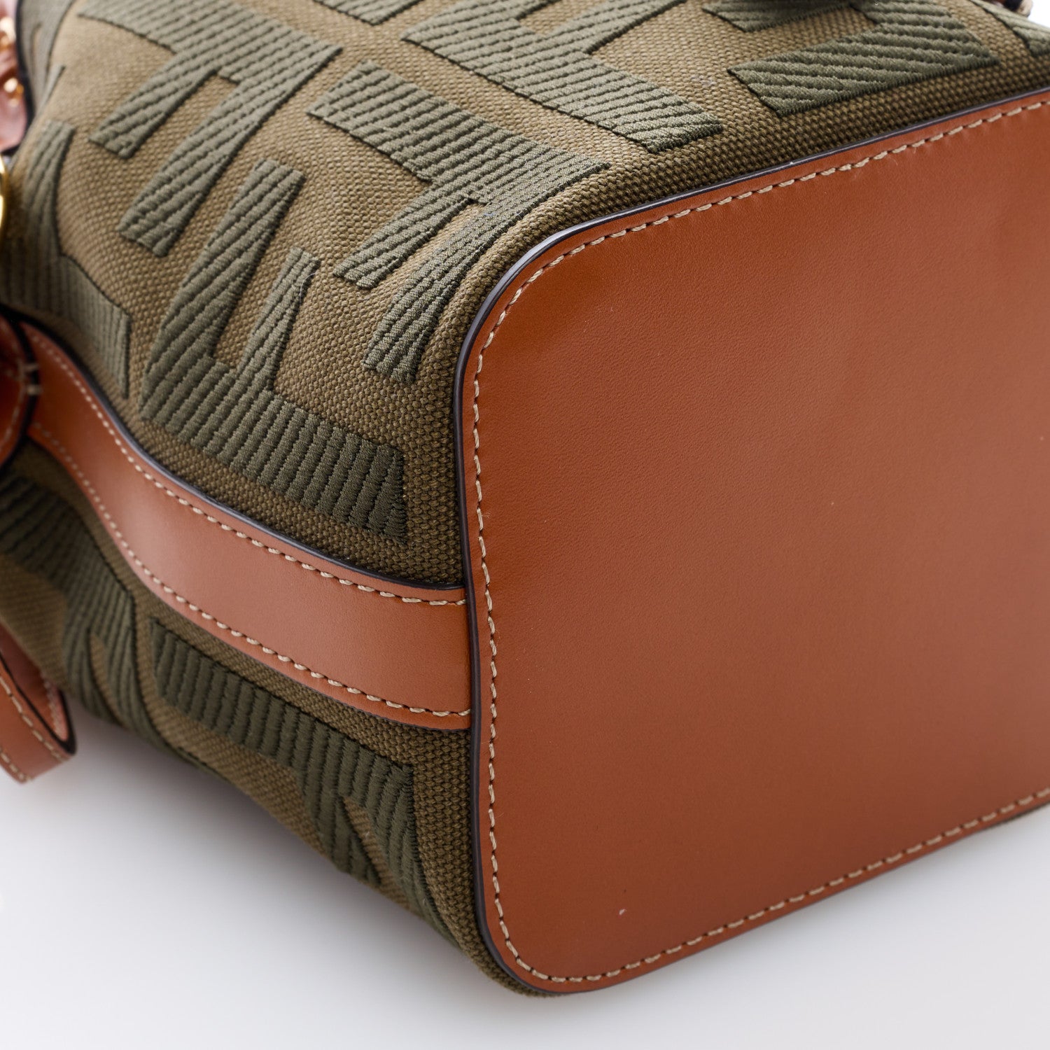 Fendi Canvas Vitello King F is Fendi FF Embroidered Mini Mon Tresor Bucket Bag Amazzonia Cuoio 8 of 9