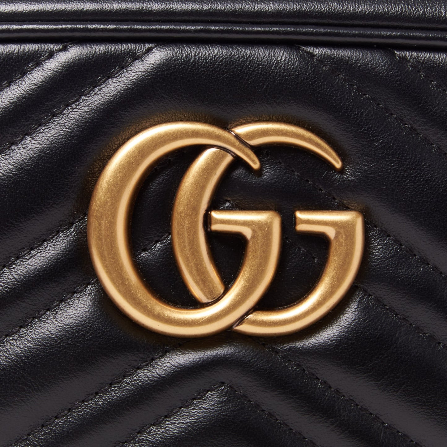 Calfskin Matelasse Small GG Marmont Chain Shoulder Bag Black
