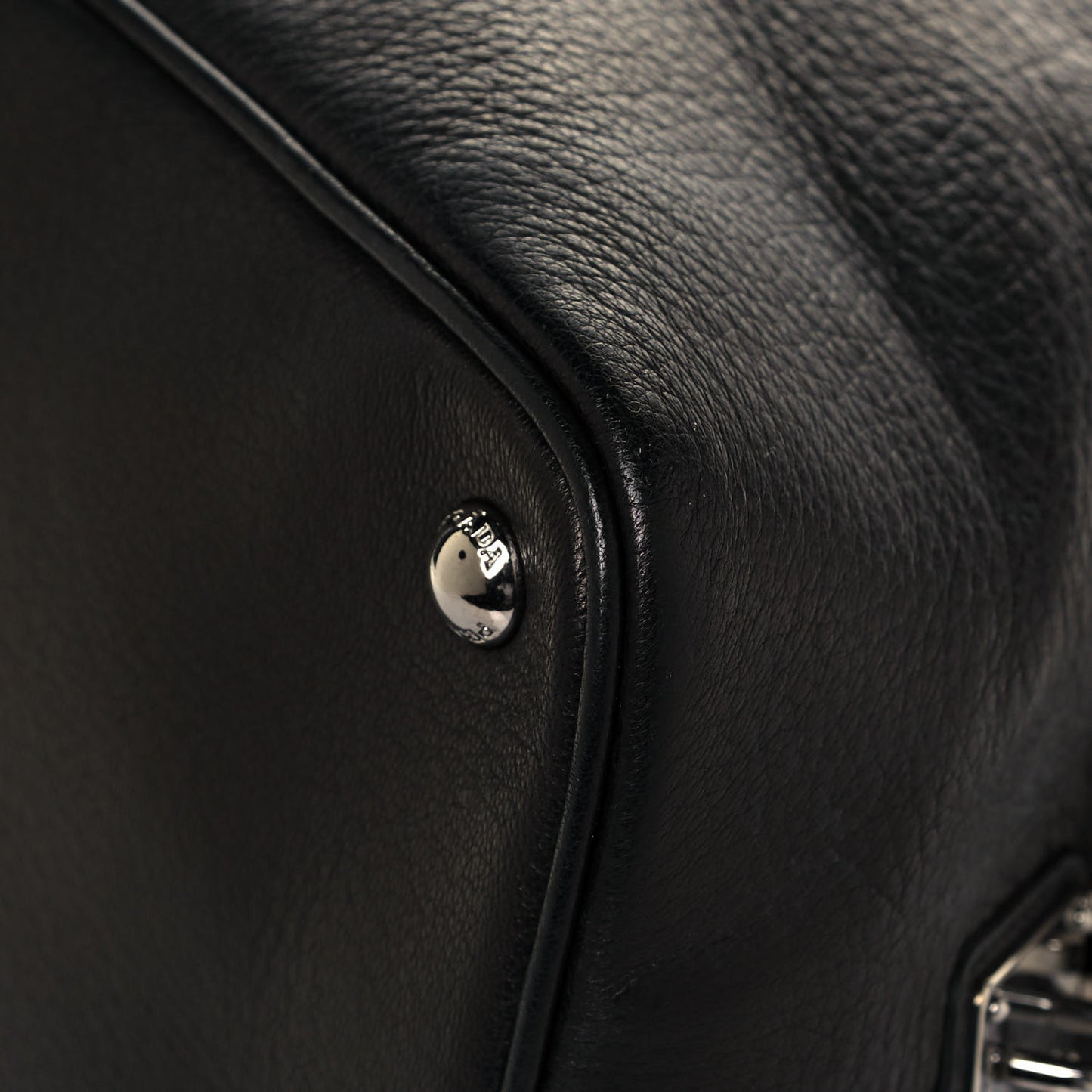 Cervo Bauletto Bag Argilla Black