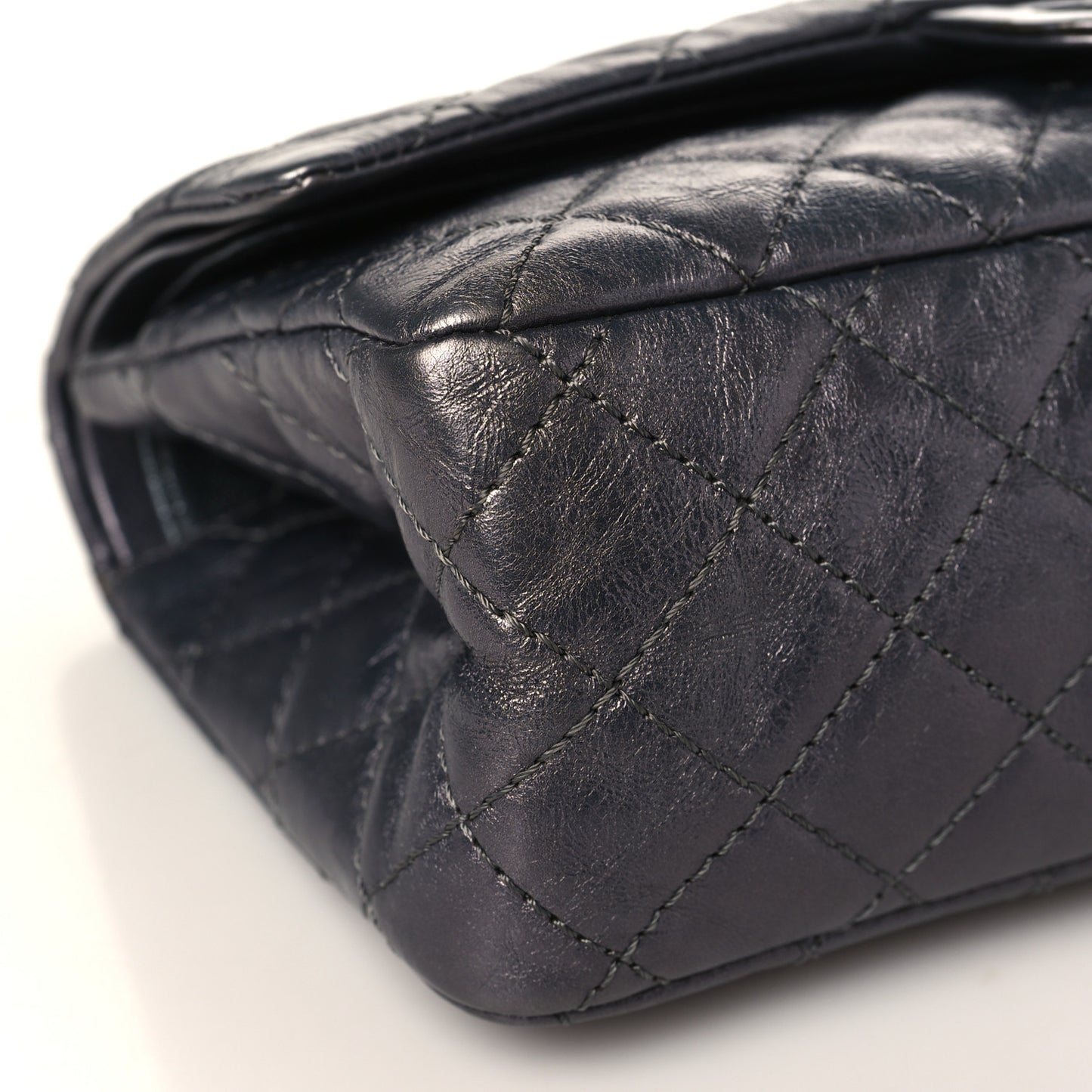 Metallic Aged Calfskin Quilted 2.55 Reissue 225 Flap Silver
