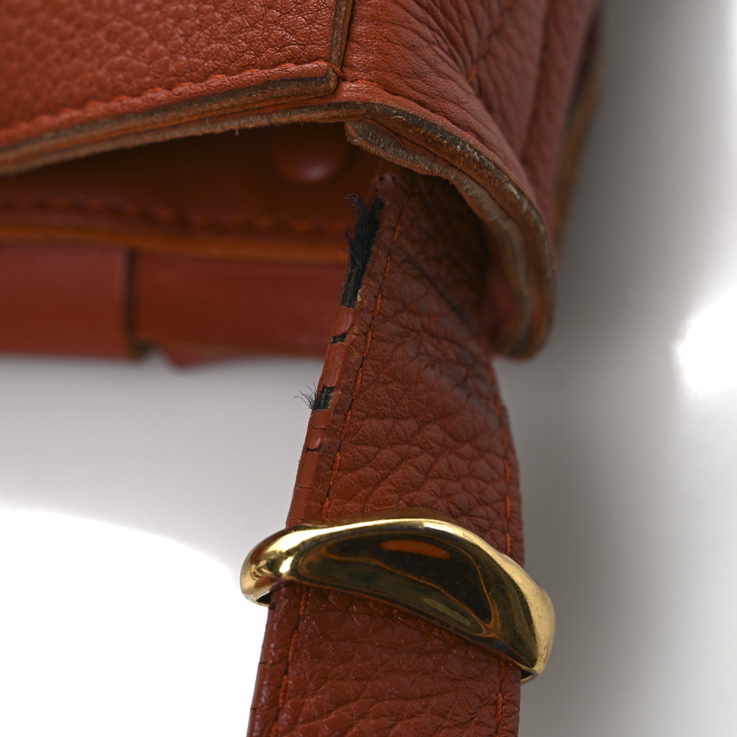 Grained Calfskin Maxi Intrecciato Cassette Crossbody Bag Maple