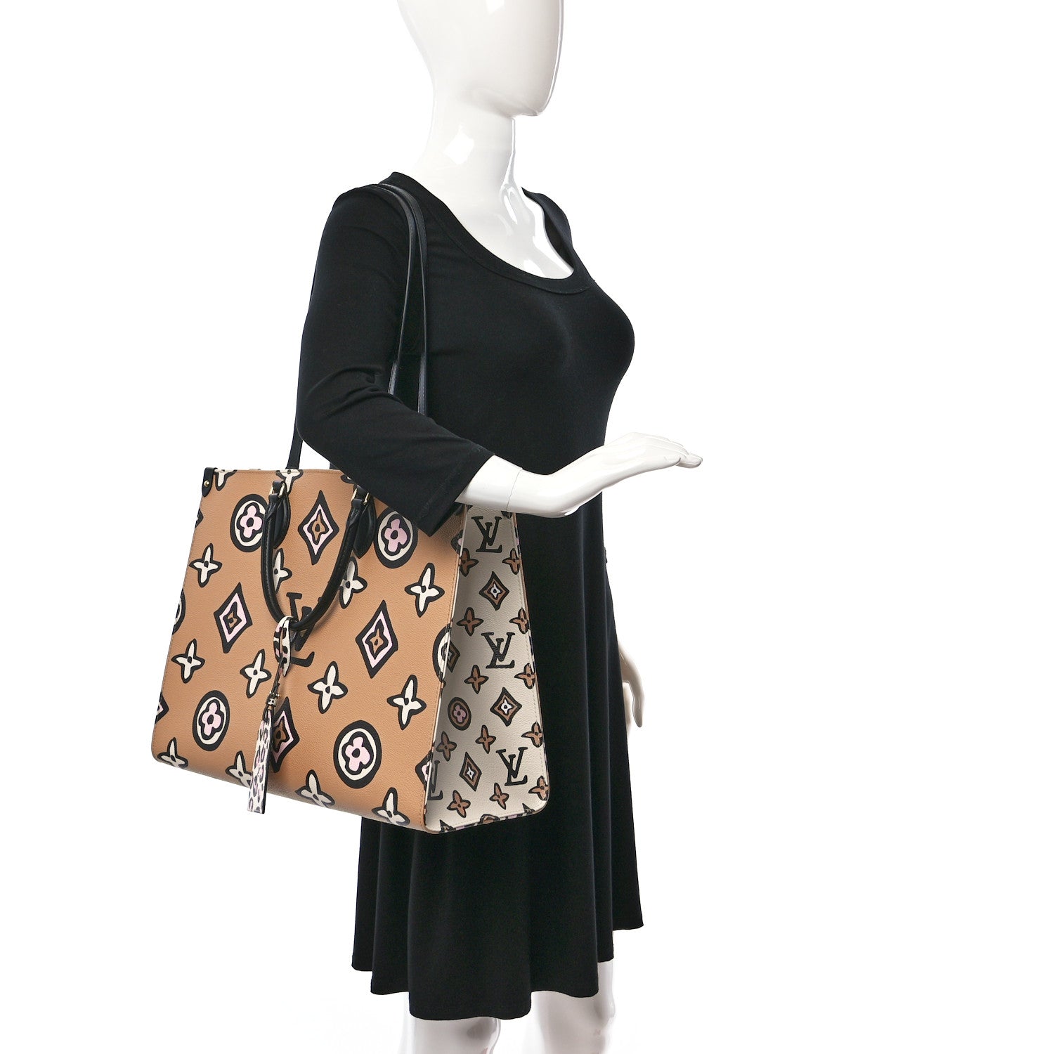 Louis Vuitton Monogram Giant Wild At Heart Onthego GM Arizona 2 of 8