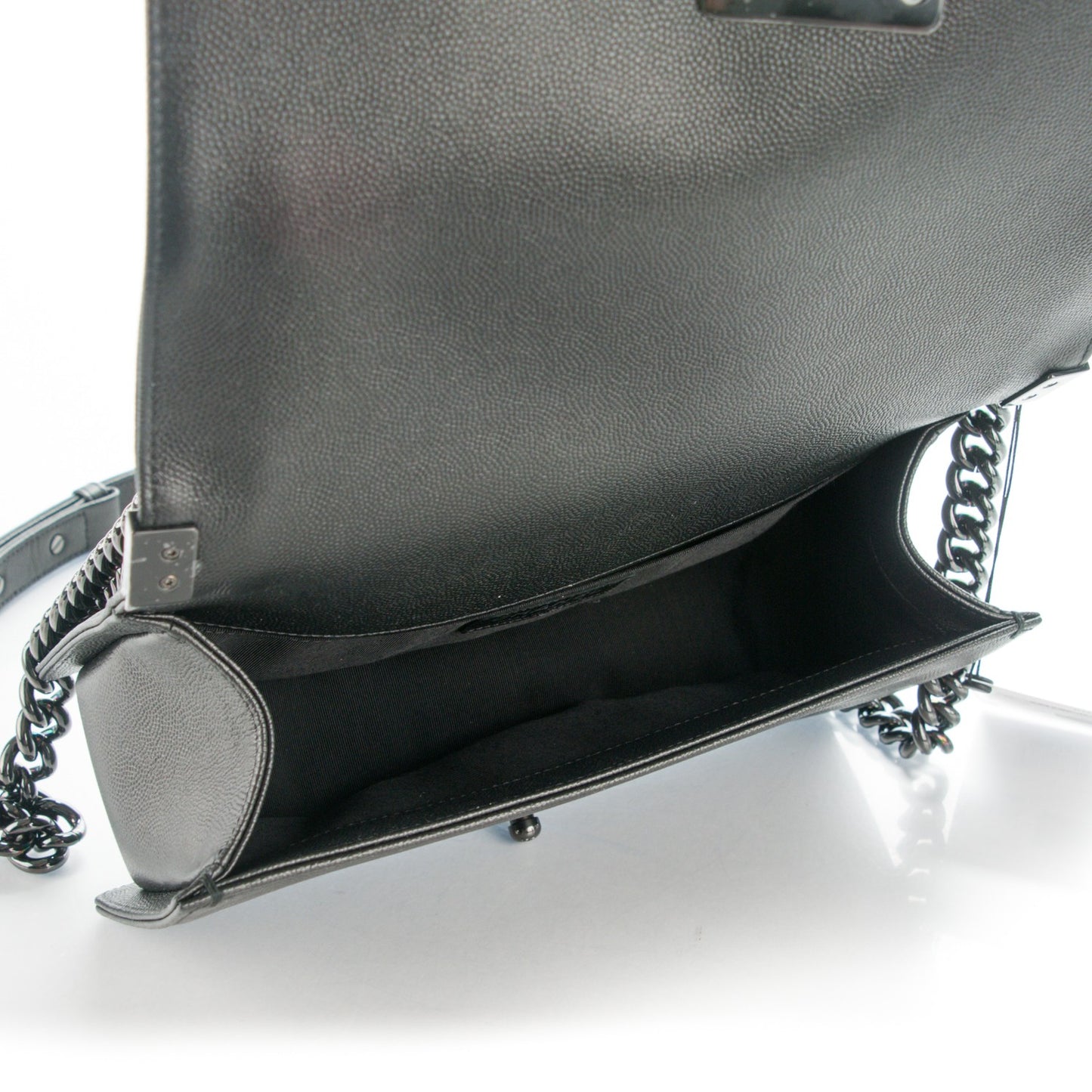 Caviar Quilted Medium Boy Flap So Black