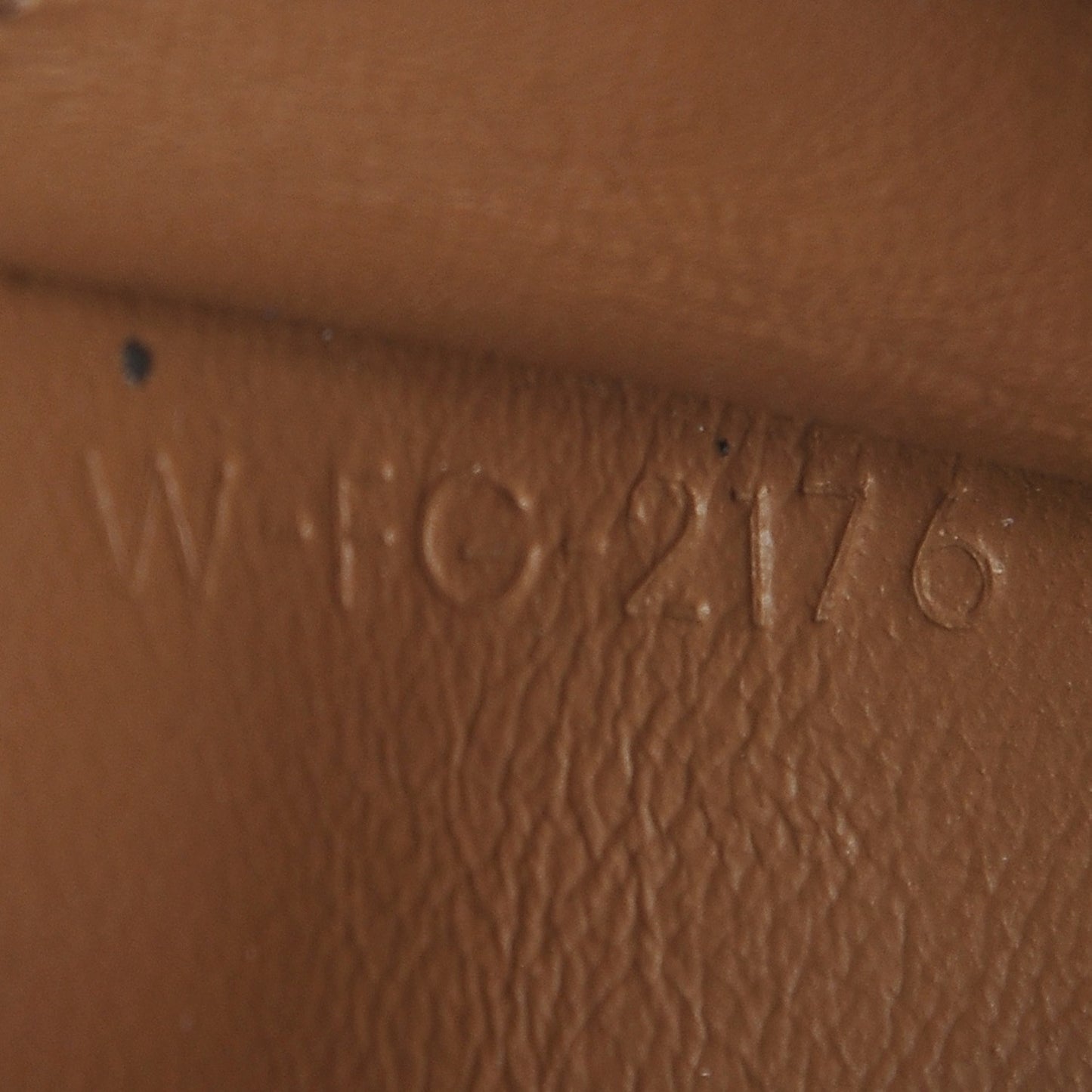 Grained Calfskin Medium Multifunction Strap Wallet Porcelain