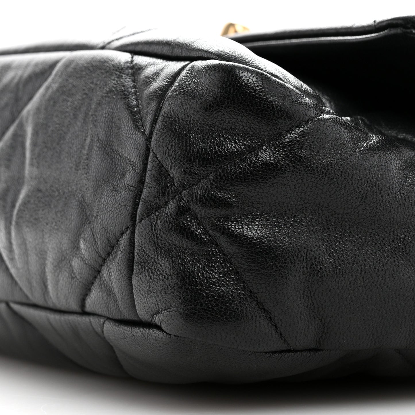 Lambskin Quilted Medium Chanel 19 Flap Black