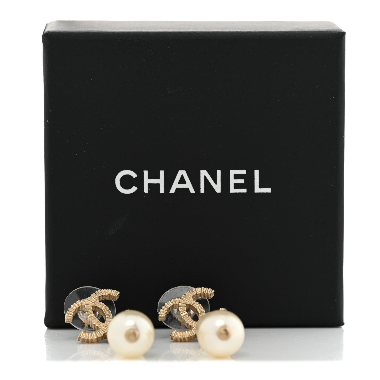 Chanel Pearl CC Drop Earring Gold 5 of 5