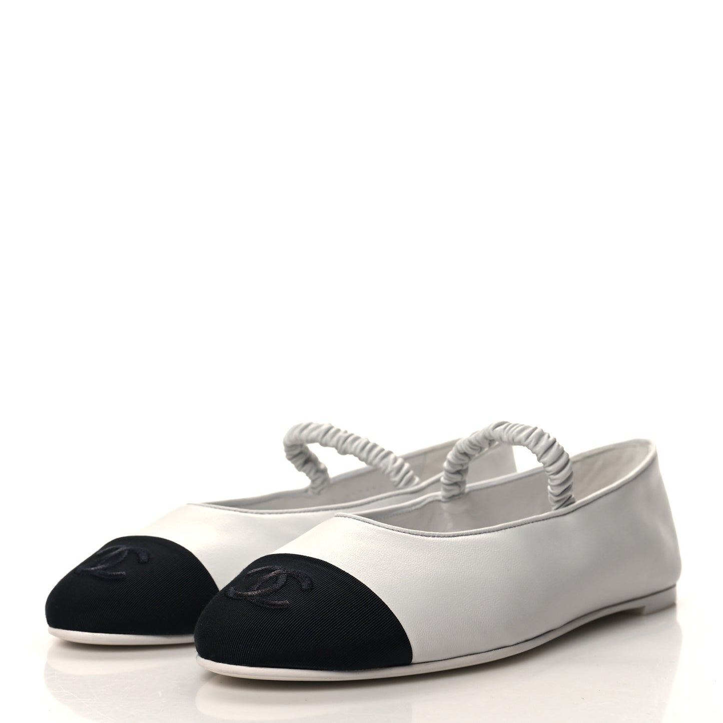 Lambskin Knit Grosgrain Cap Toe CC Ballerina Flats With Leg Warmers 37 White Black