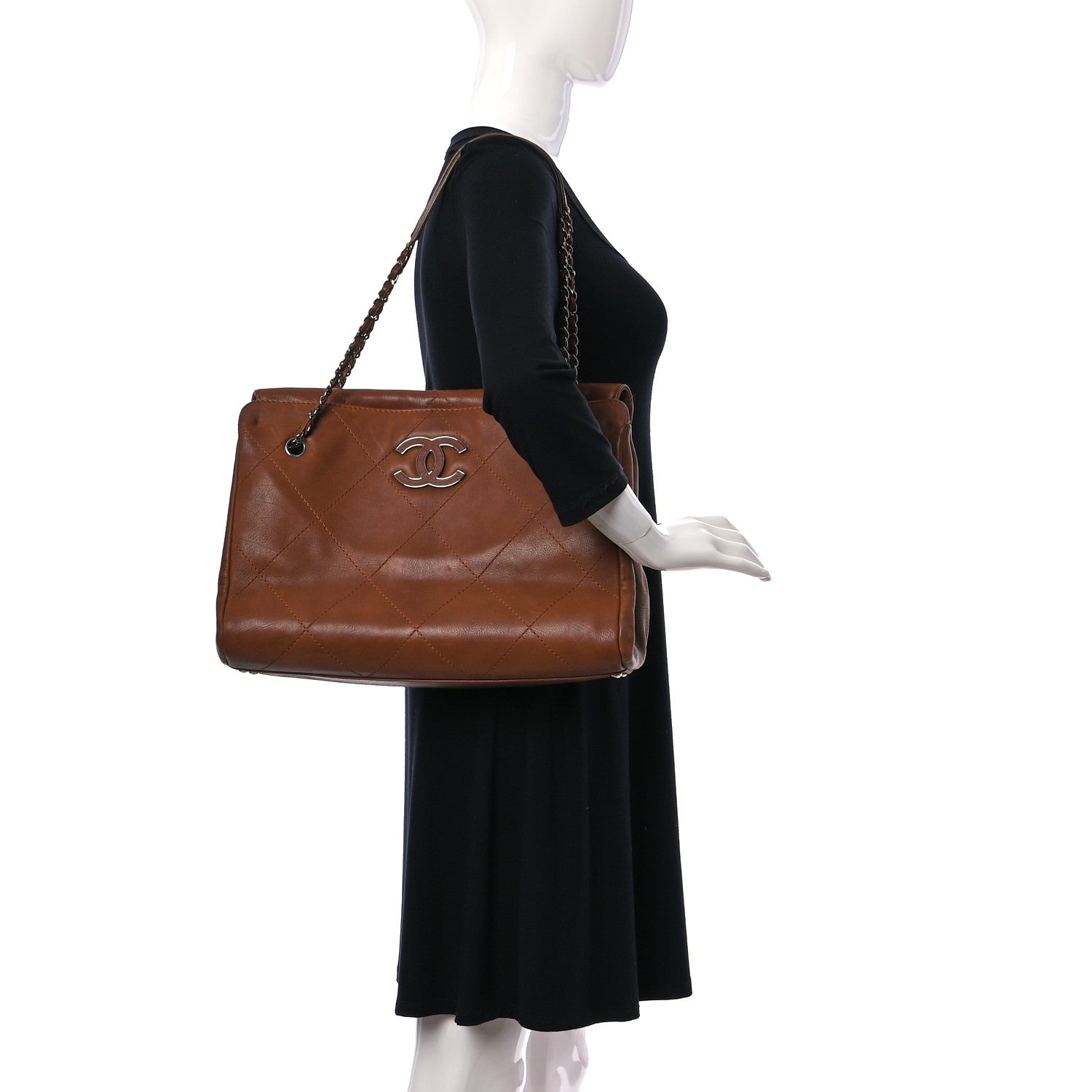 Chanel Washed Calfskin Diamond Stitch Large Hamptons Shopping Tote Brown 2 of 10