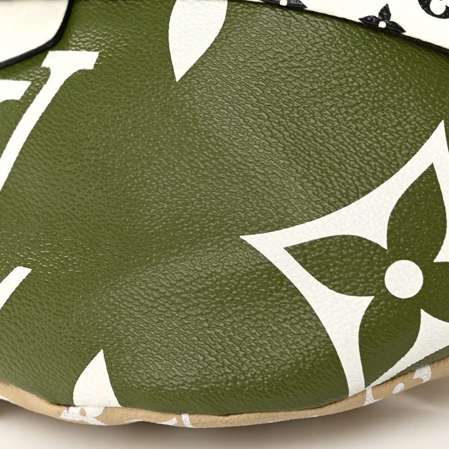 Louis Vuitton Monogram Giant Bumbag Kaki Beige 10 of 11