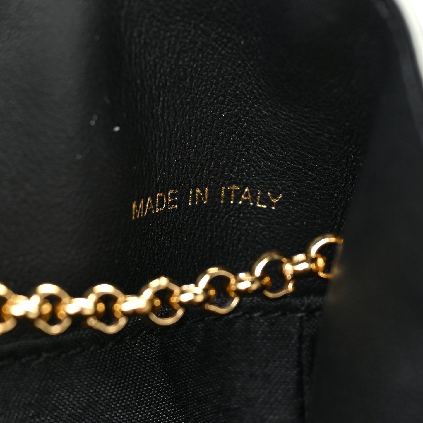 Vitello Grace King Karligraphy Chain Bucket Bag Black Bisquit
