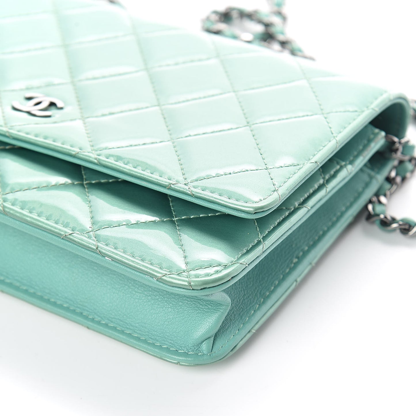 Patent Quilted Wallet On Chain WOC Green