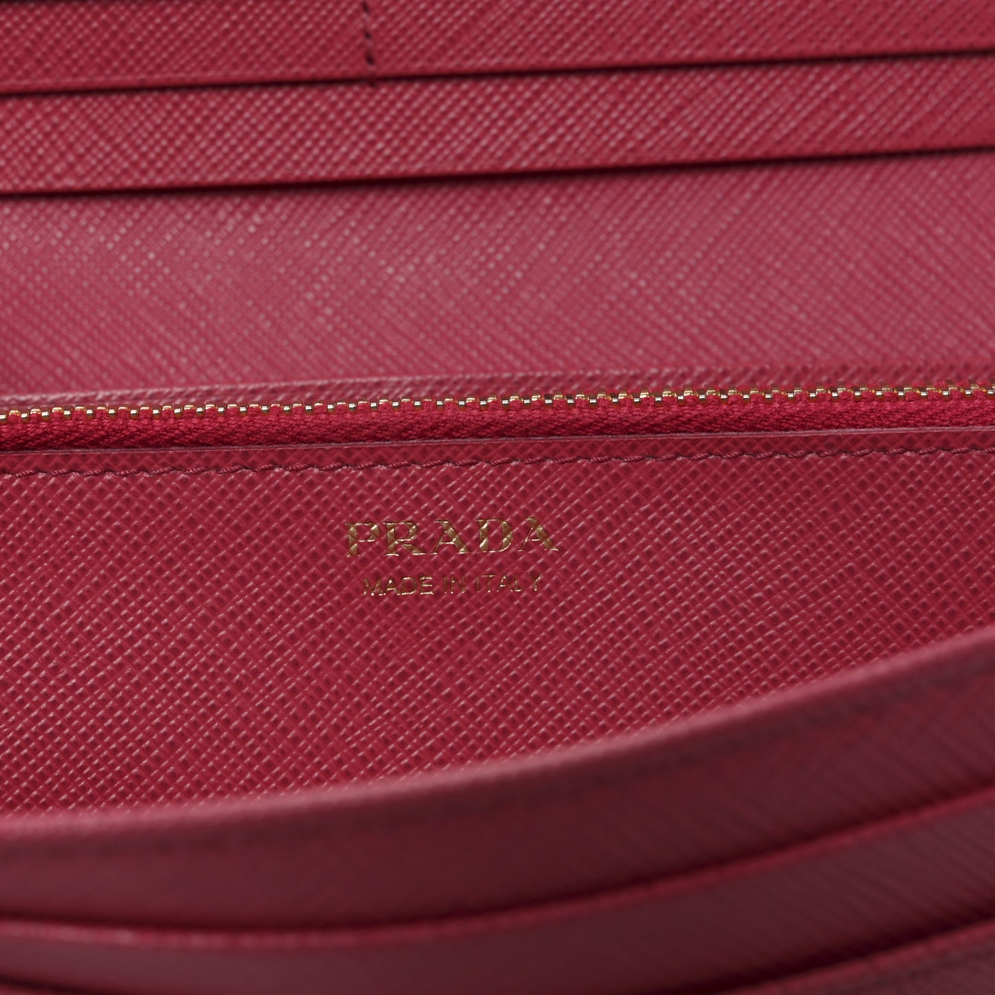 Saffiano Metal Continental Flap Wallet Fragola Talco