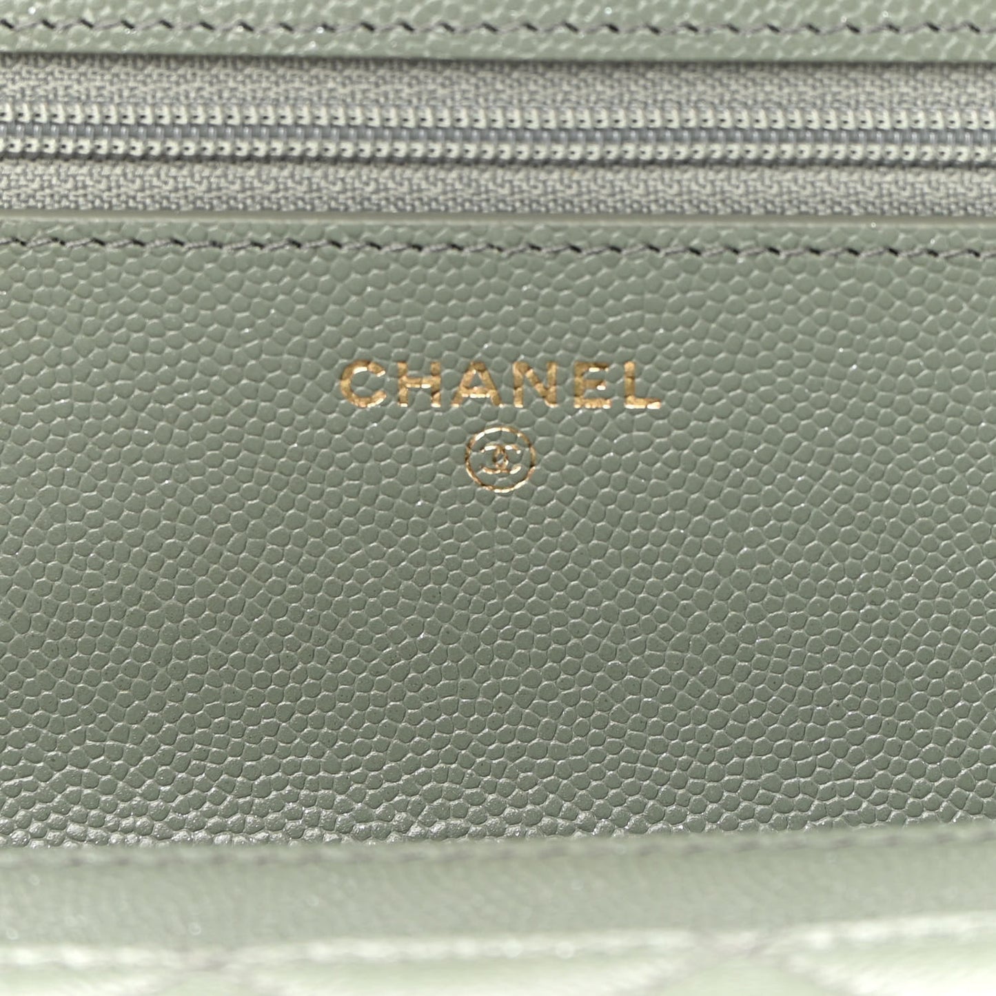 Iridescent Caviar Quilted Wallet On Chain WOC Green