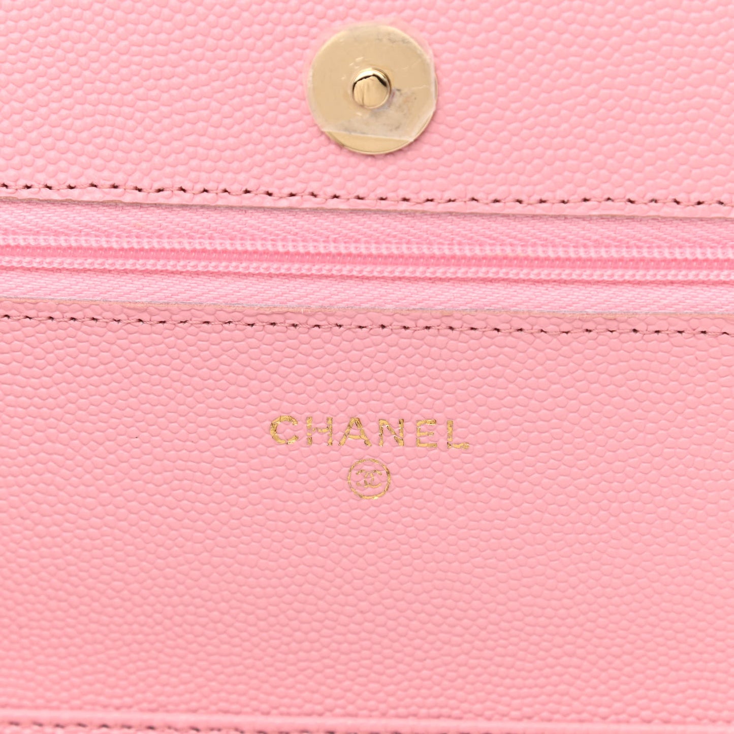 Caviar Quilted Wallet on Chain WOC Light Pink
