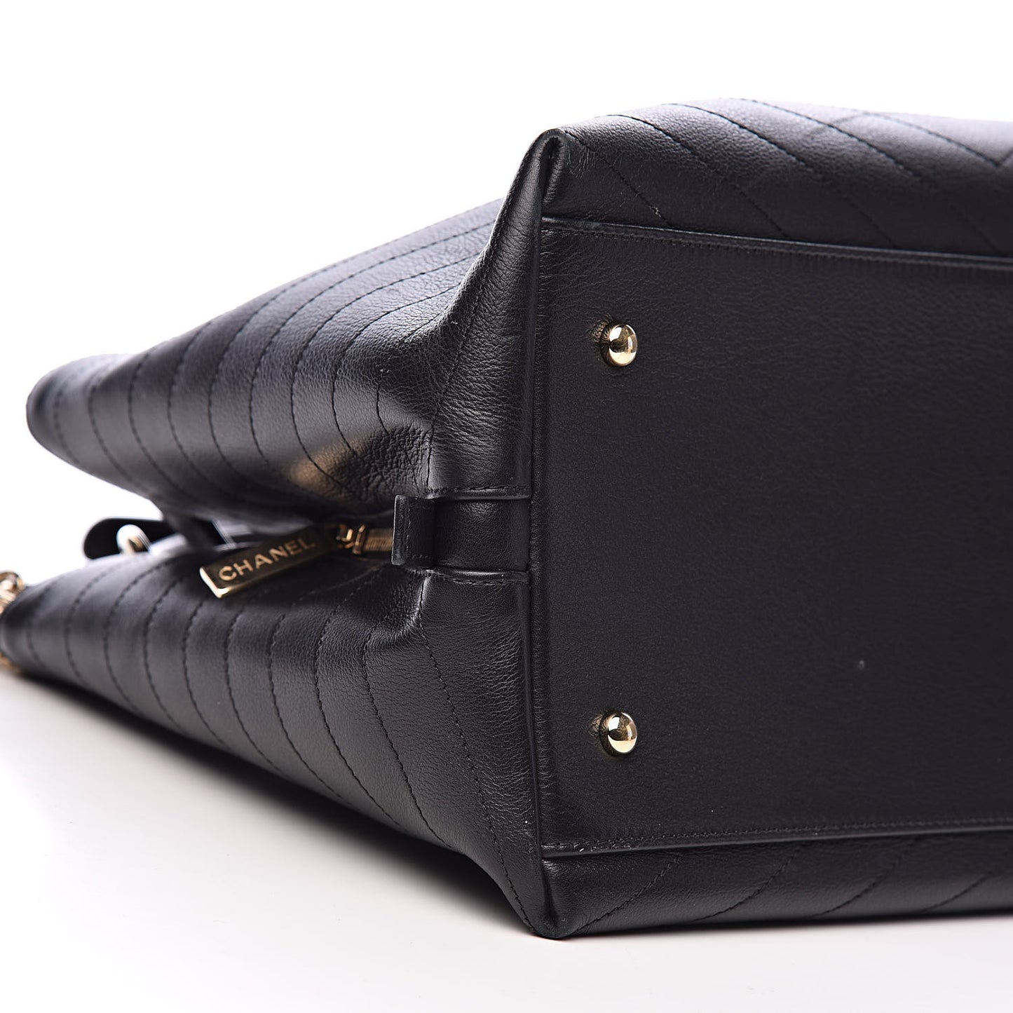Calfskin Stitched Large Chevron Chic Shopping Bag Black