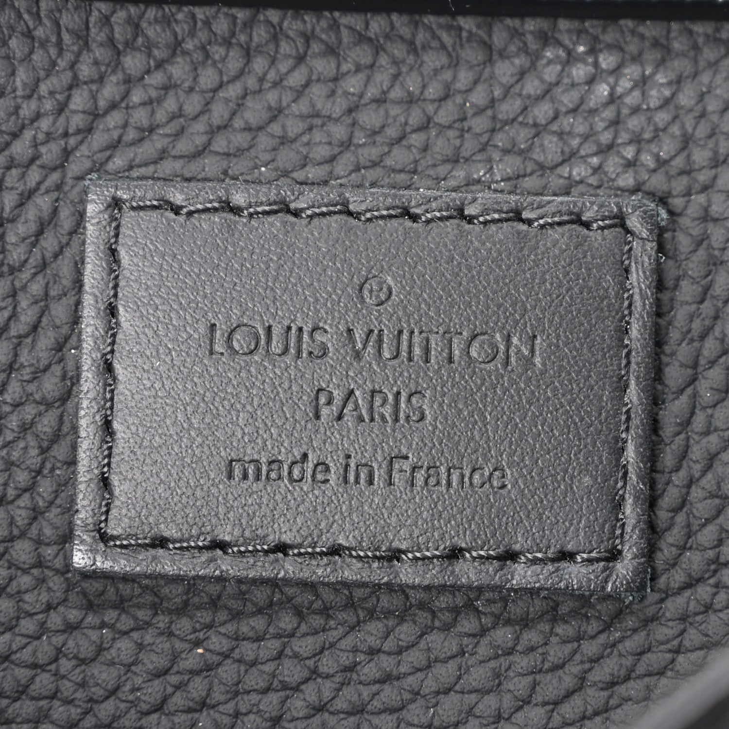 Louis Vuitton Grained Calfskin Aerogram Takeoff Sling Black 6 of 9