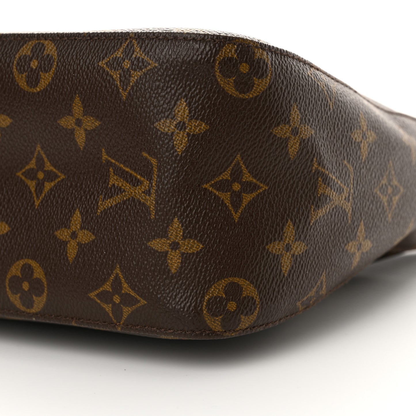 Monogram Looping MM