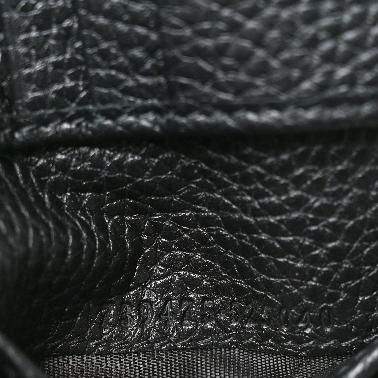Gucci Piuma Calfskin Jumbo GG Embossed Wallet Black 7 of 7