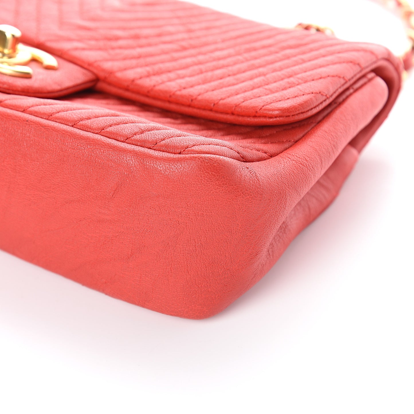 Calfskin Surpique Chevron Small Flap Red