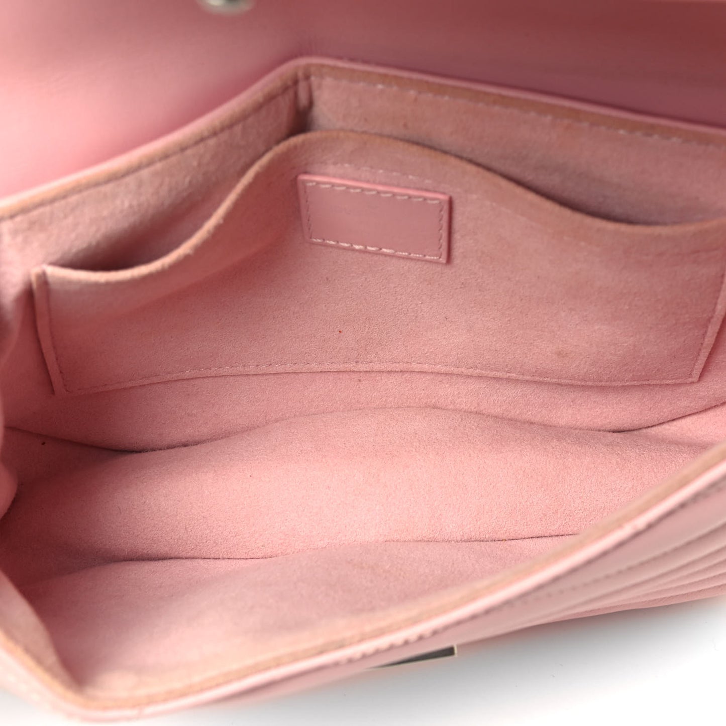 Calfskin New Wave Chain MM Smoothie Pink