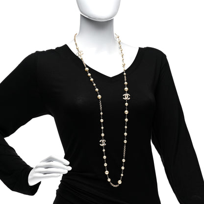 Chanel Pearl CC Necklace Light Gold 2 of 4