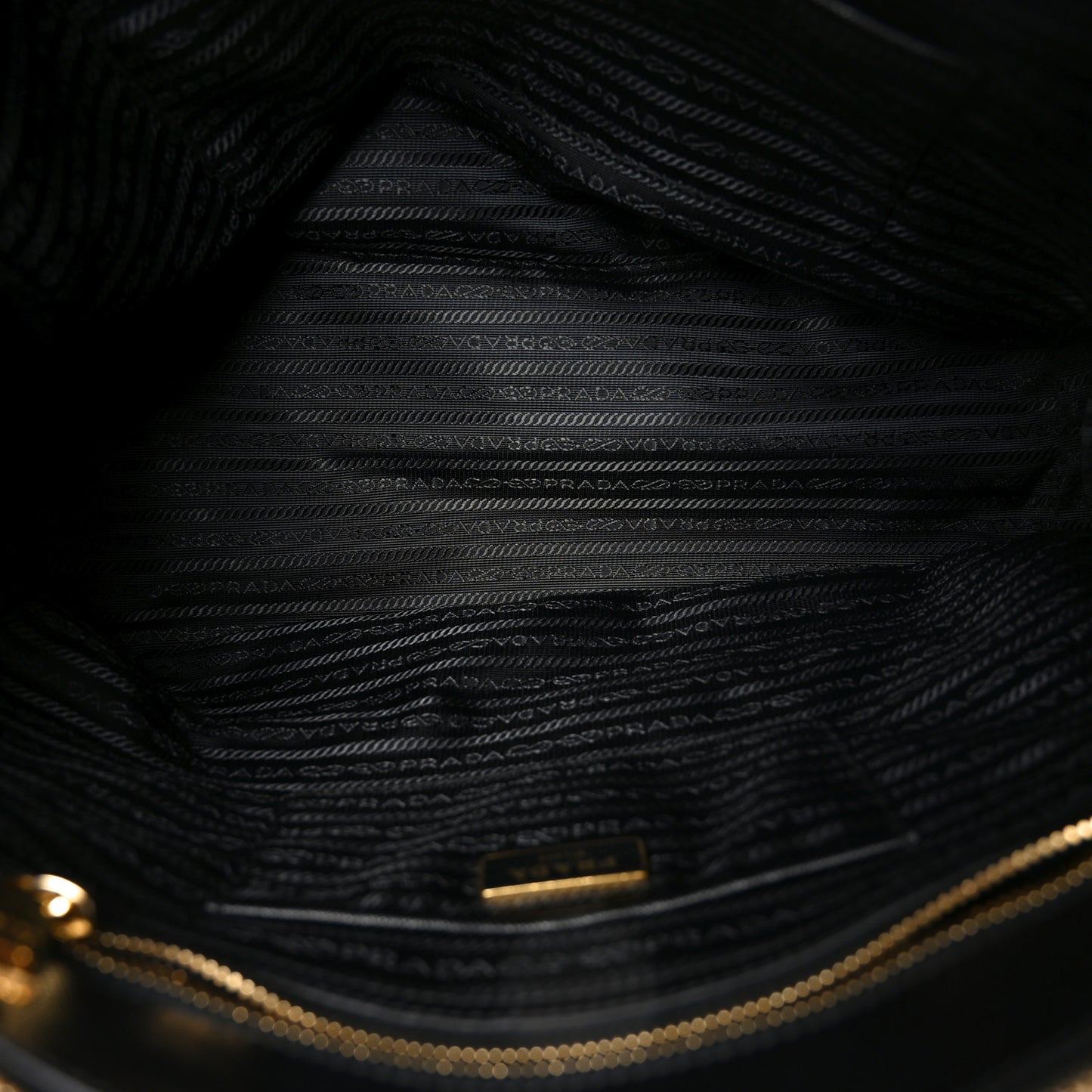 Saffiano Lux Large Galleria Double Zip Tote Black