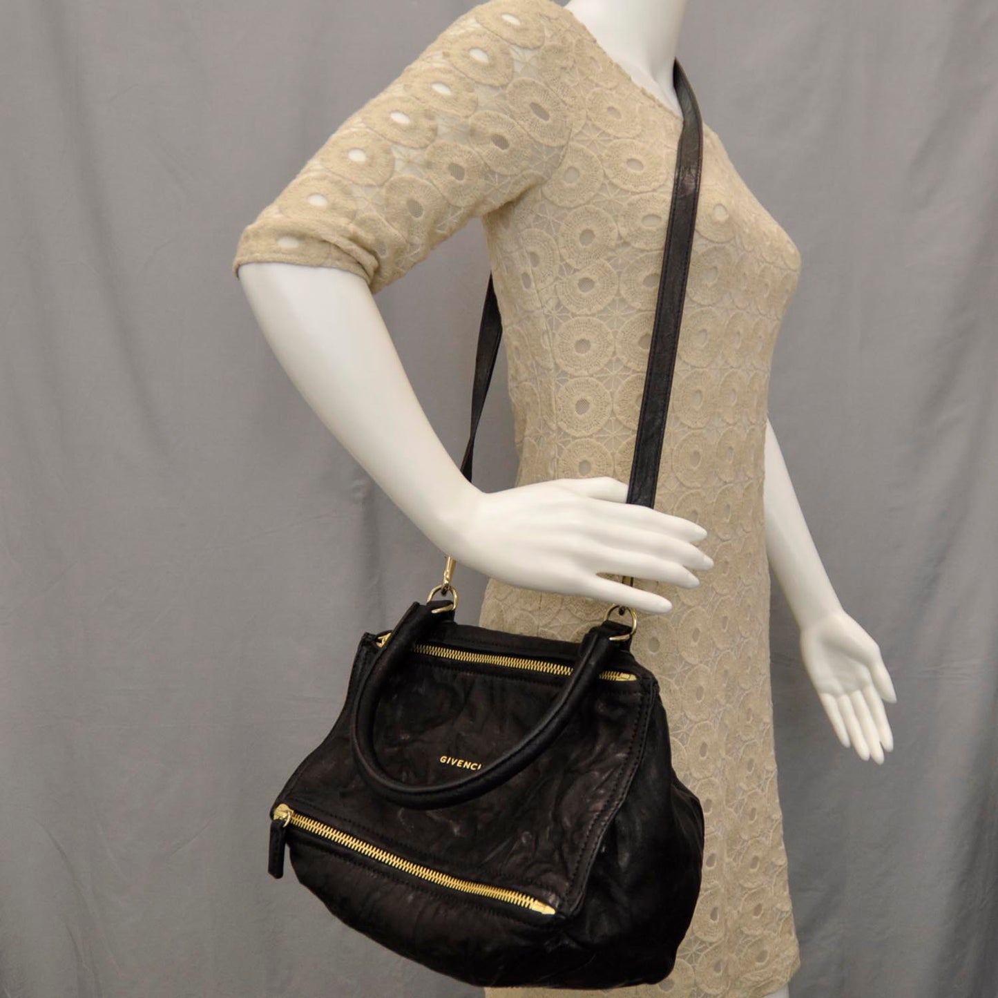 Calfskin Medium Pandora Black