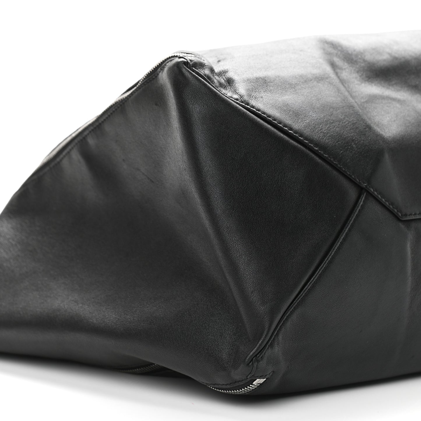 Smooth Lambskin Horizontal Zipper Gusset Cabas Black