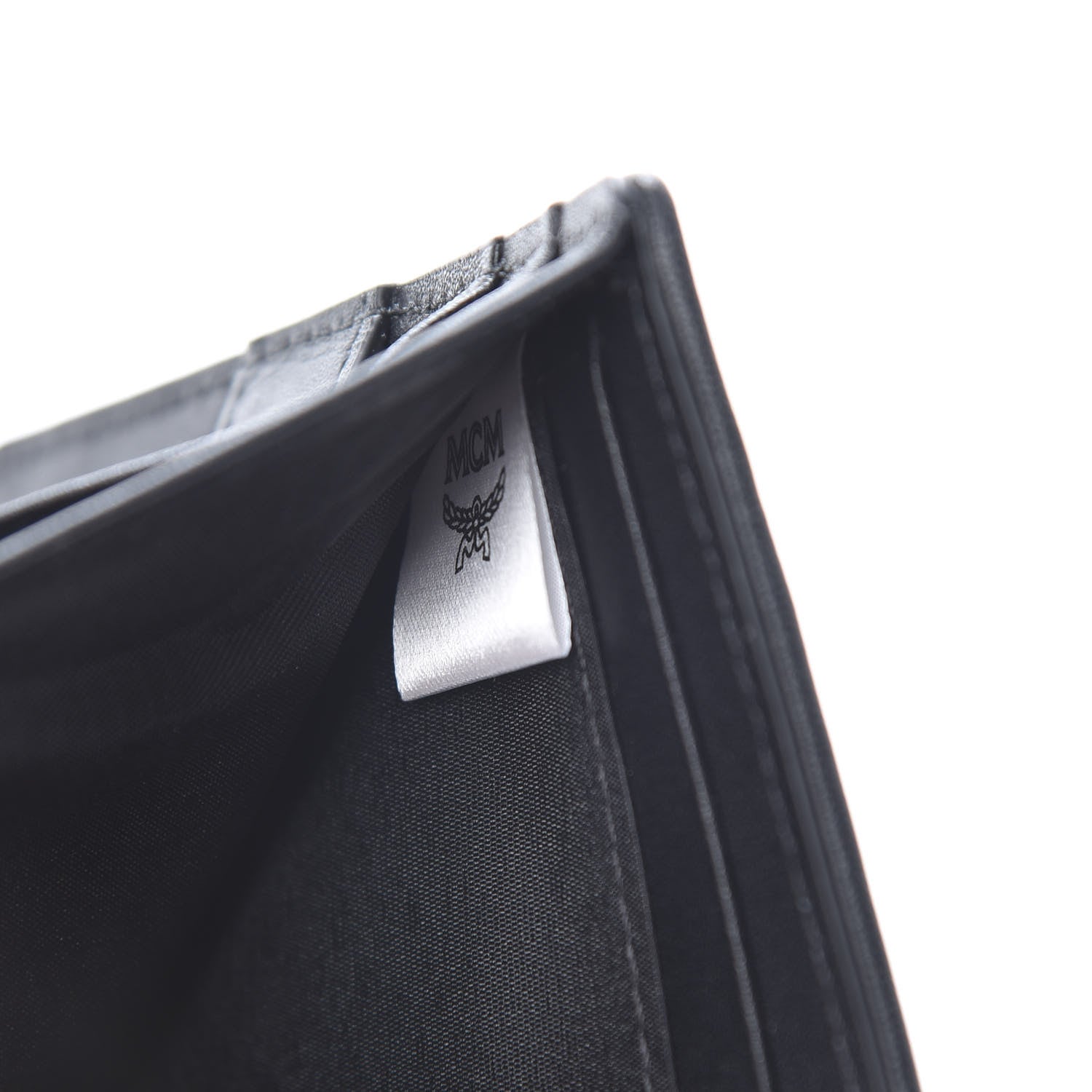 MCM Skyoptic Visetos ID Wallet Spectrum Diamond Black 7 of 8