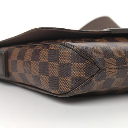 Louis Vuitton Damier Ebene District PM 9 of 12