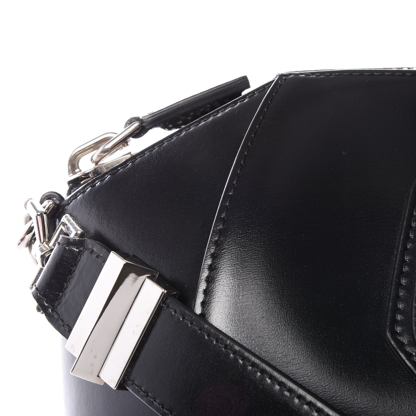 Shiny Lord Calfskin Medium Antigona Black