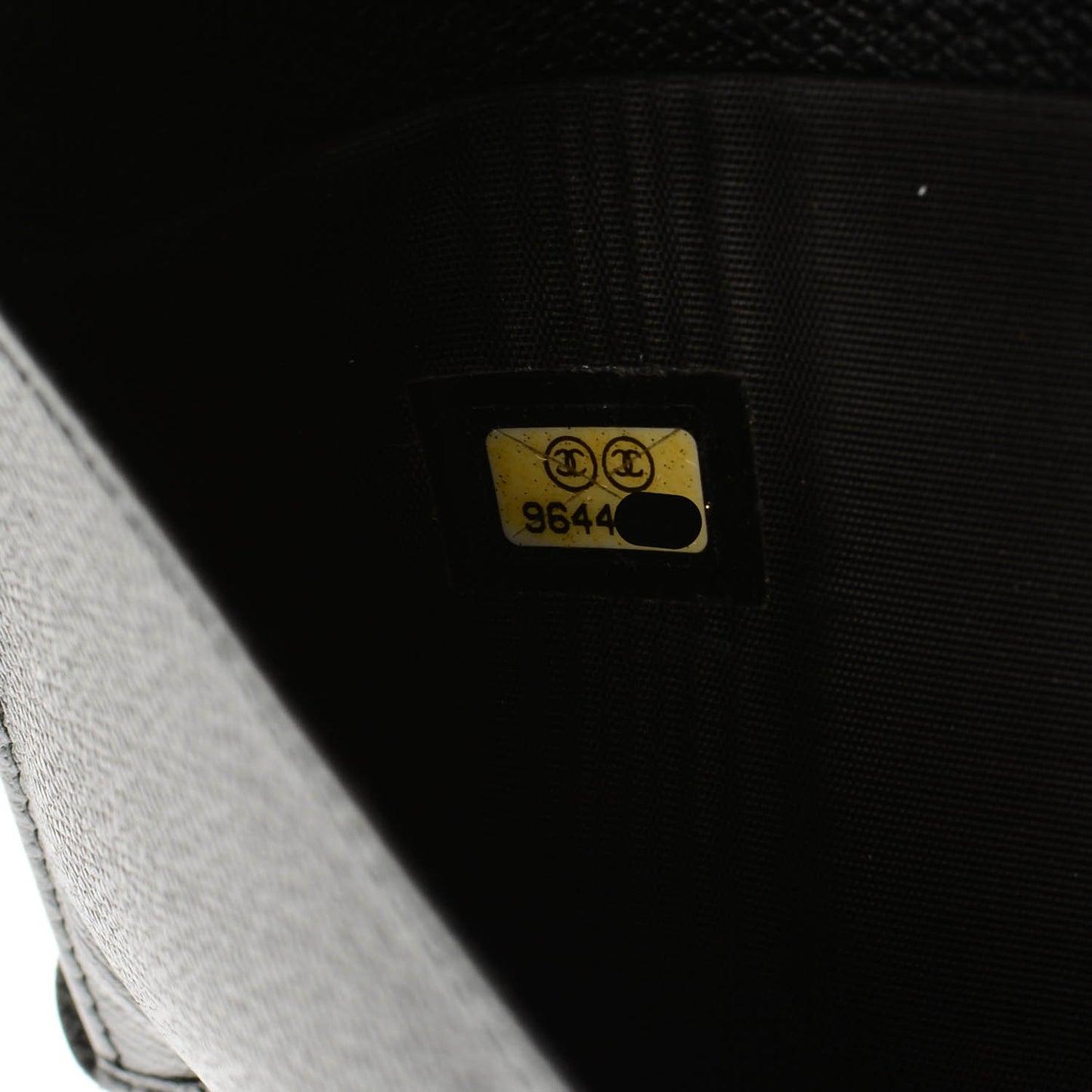 Grained Calfskin CC Button Yen Wallet Black