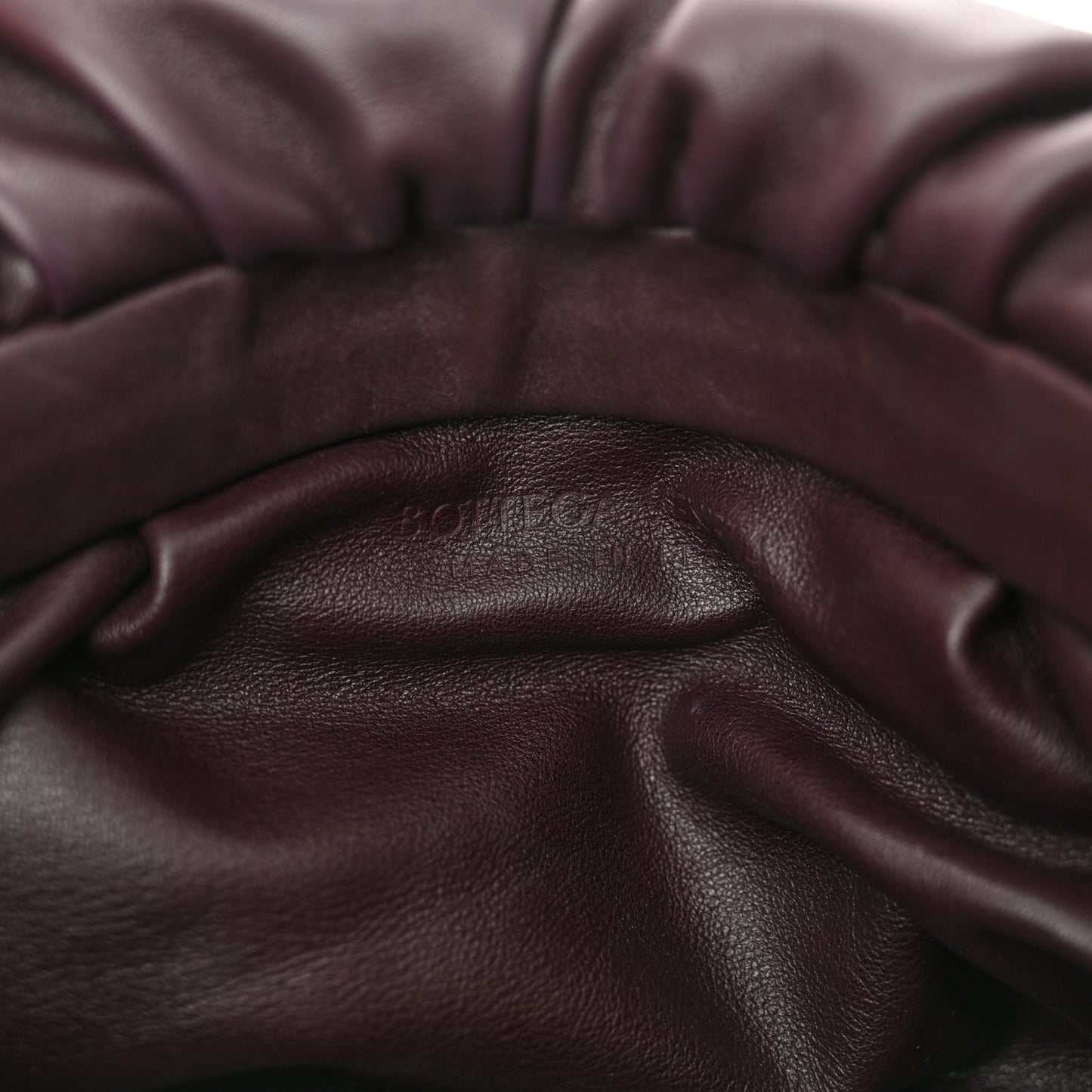 Calfskin The Pouch Chain Grape