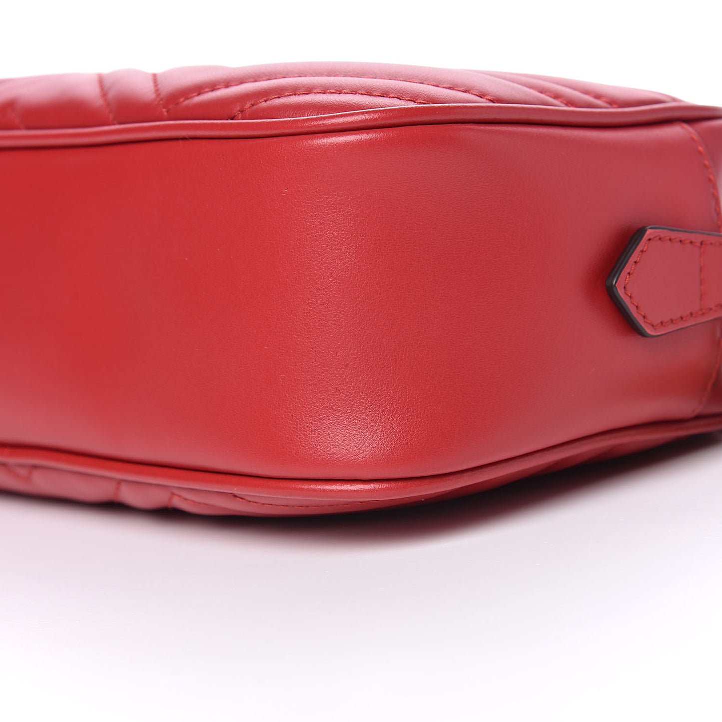 Calfskin Matelasse Small GG Marmont Chain Shoulder Bag Hibiscus Red