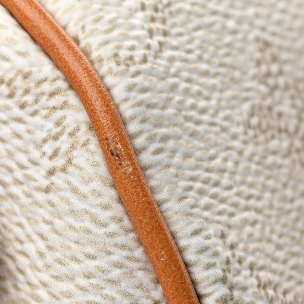Monogram Heritage Keepall Bandouliere 25 Off White