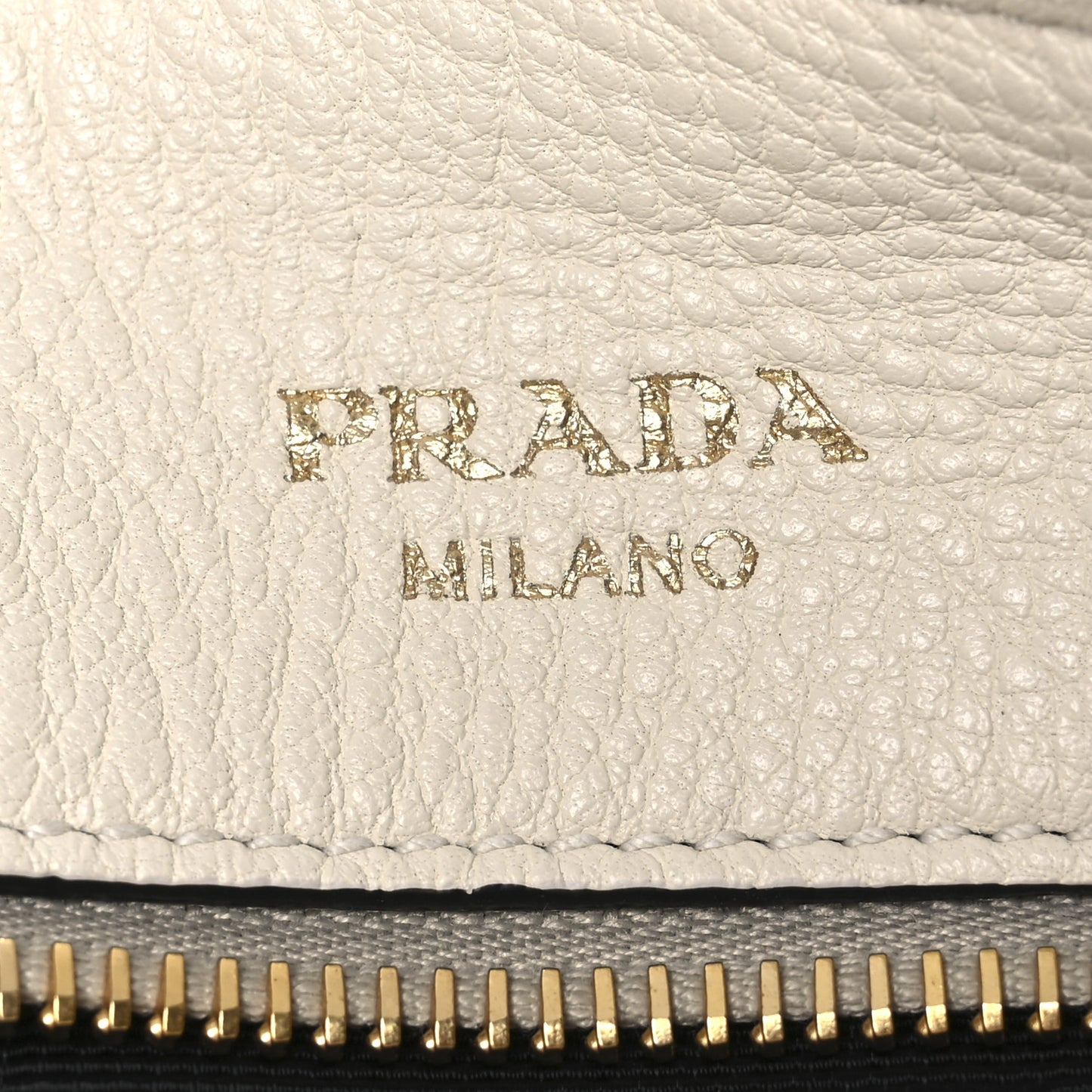 Vitello Daino Zip Top Handle Tote Bianco