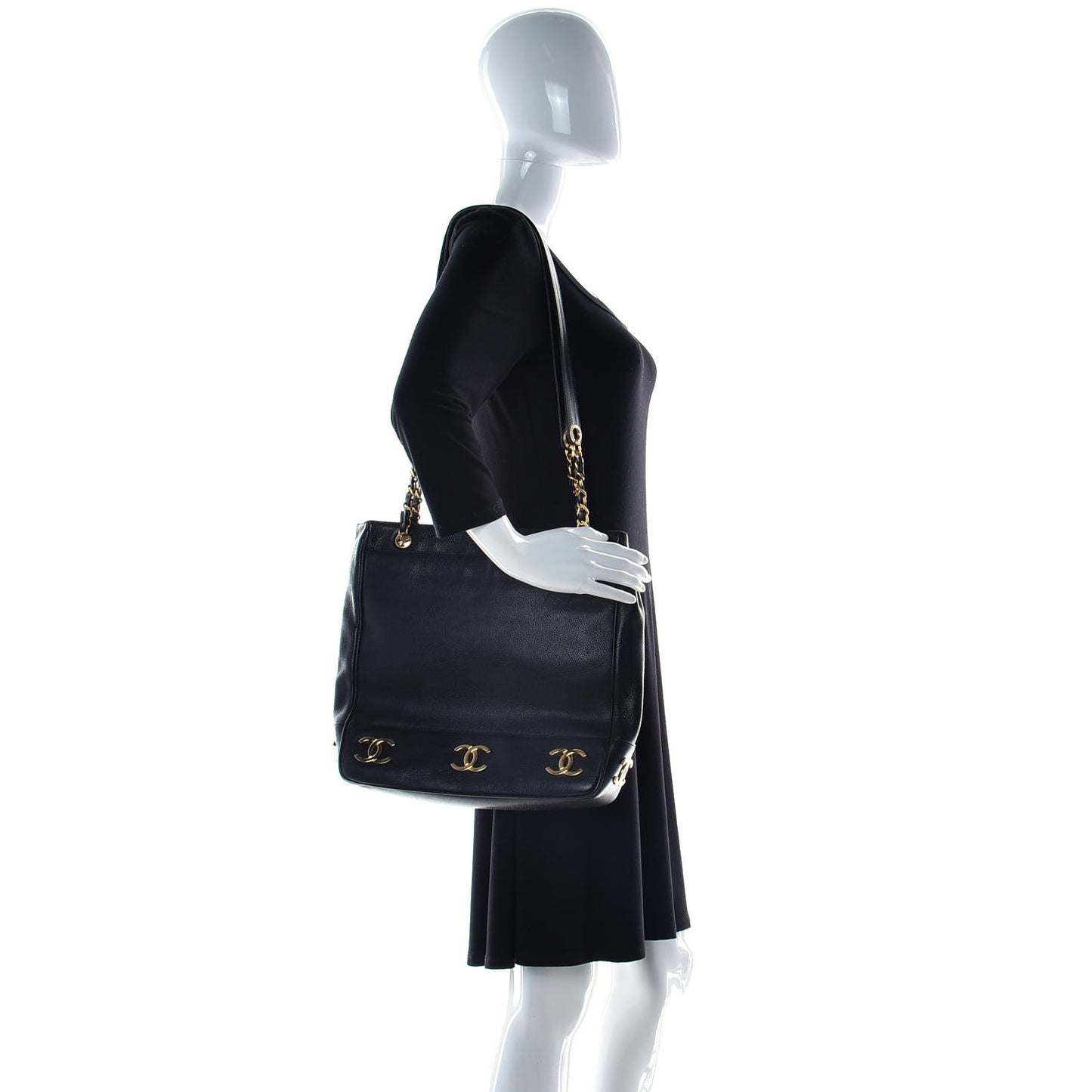 Caviar CC Shoulder Bag Black