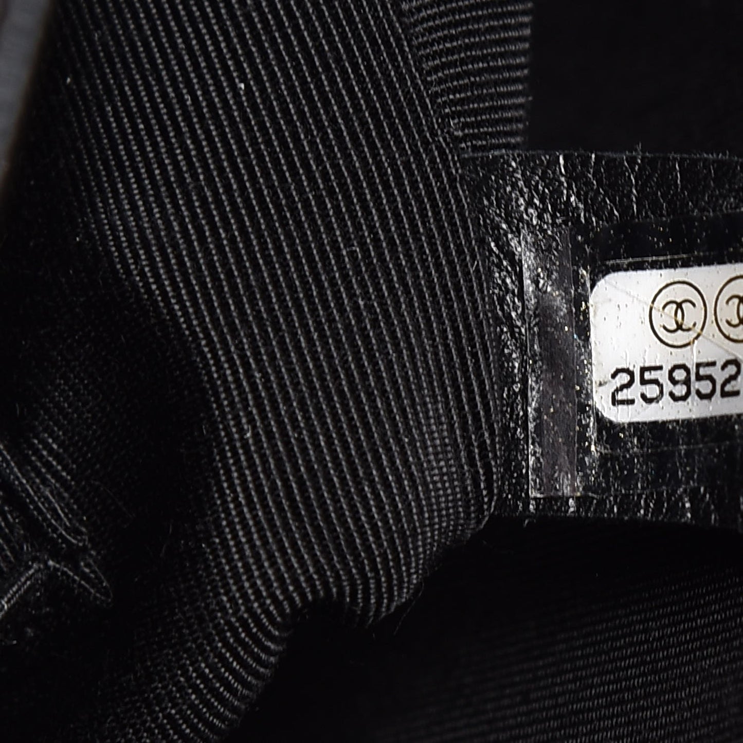 Caviar Quilted Large Boy Flap Black