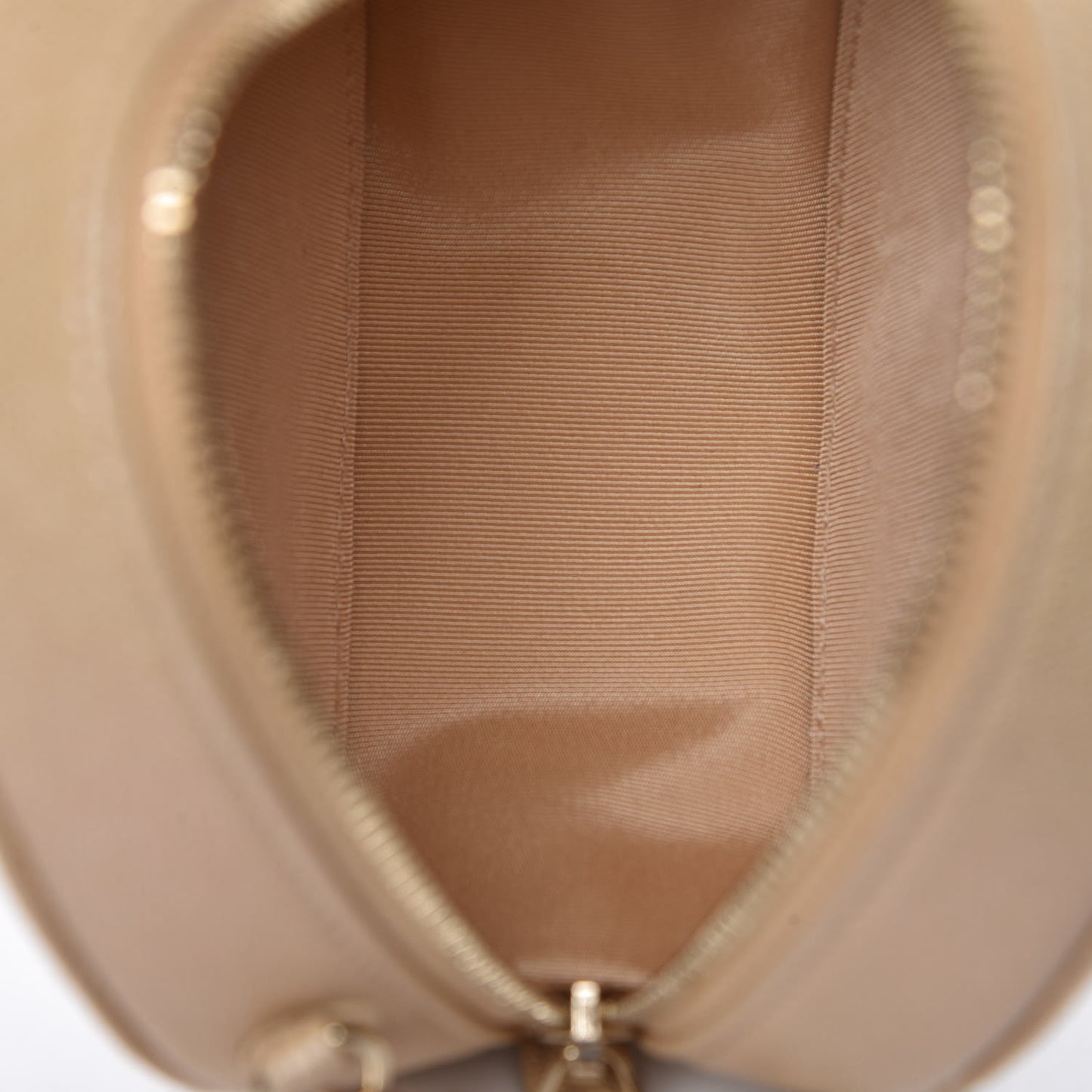 Caviar Quilted Round Clutch With Chain Beige