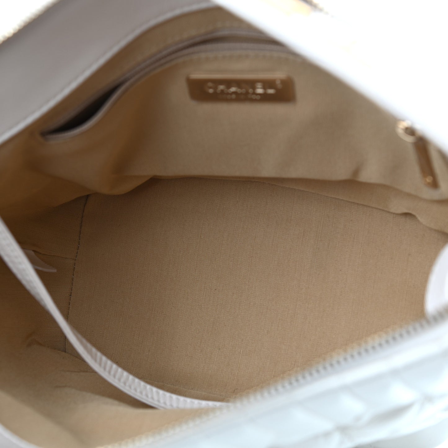 Glazed Calfskin Quilted State Of The Art Hobo White