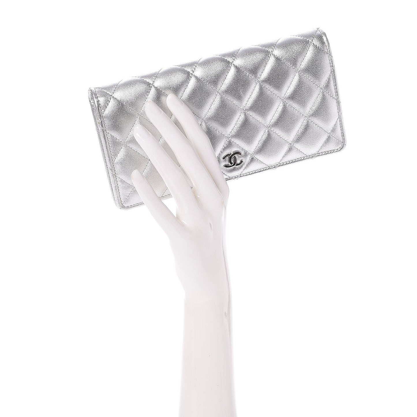 Metallic Lambskin Yen Wallet Silver