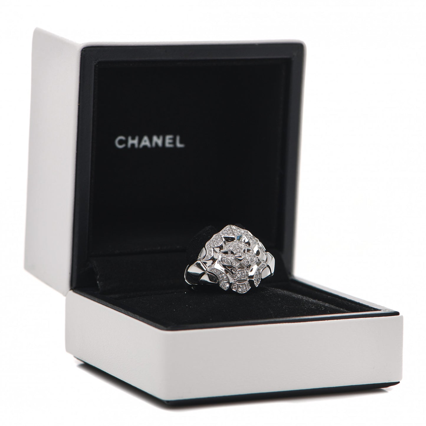 18K White Gold Diamond Sous Le Signe Du Lion Ring 54 7